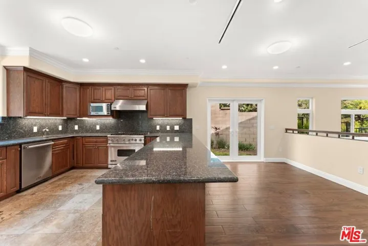 1630 Bridgeport Drive, Los Angeles, California 90065
