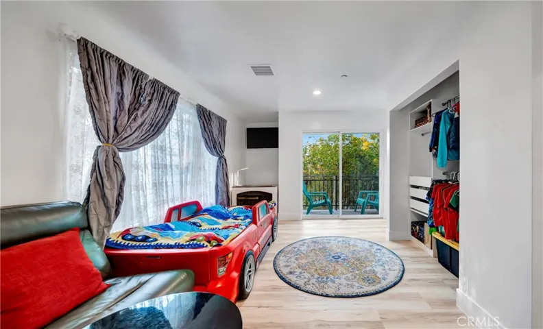 4330 Alhama, Woodland Hills, California 91364
