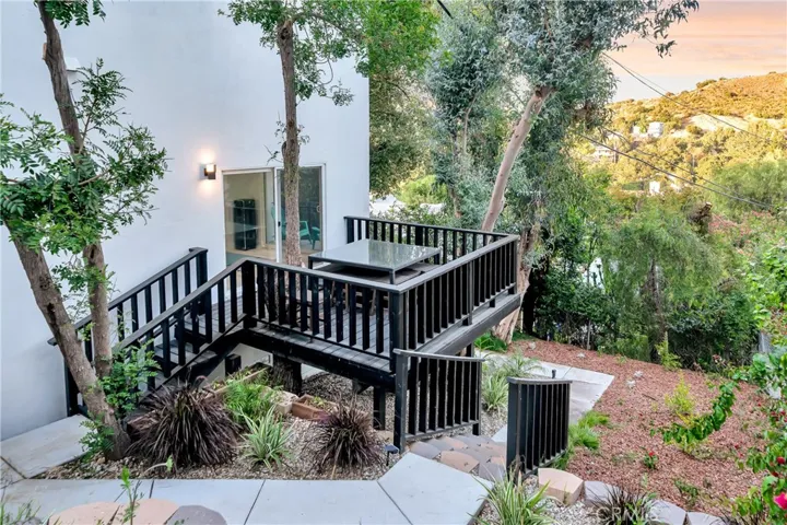 4330 Alhama, Woodland Hills, California 91364
