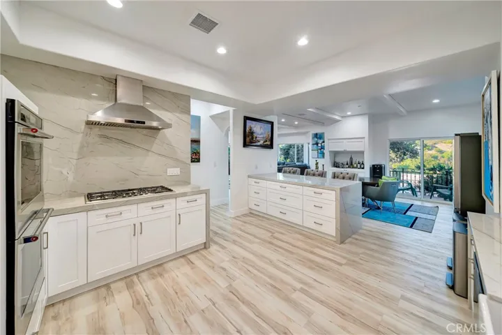 4330 Alhama, Woodland Hills, California 91364