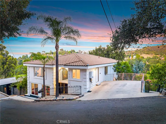 4330 Alhama, Woodland Hills, California 91364