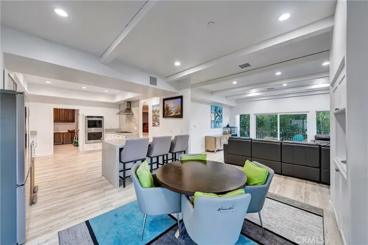 4330 Alhama, Woodland Hills, California 91364