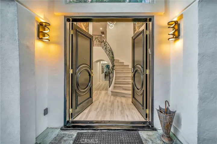 4330 Alhama, Woodland Hills, California 91364