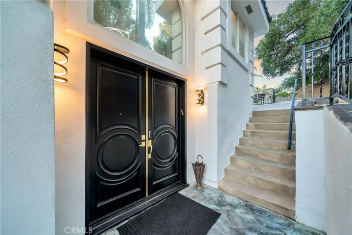 4330 Alhama, Woodland Hills, California 91364