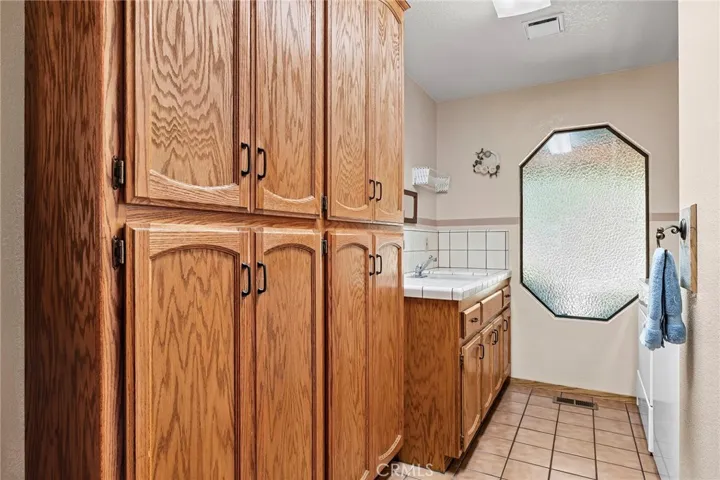 6145 Firethorn, Magalia, California 95954