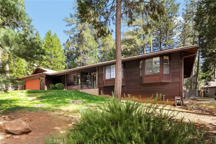 6145 Firethorn, Magalia, California 95954