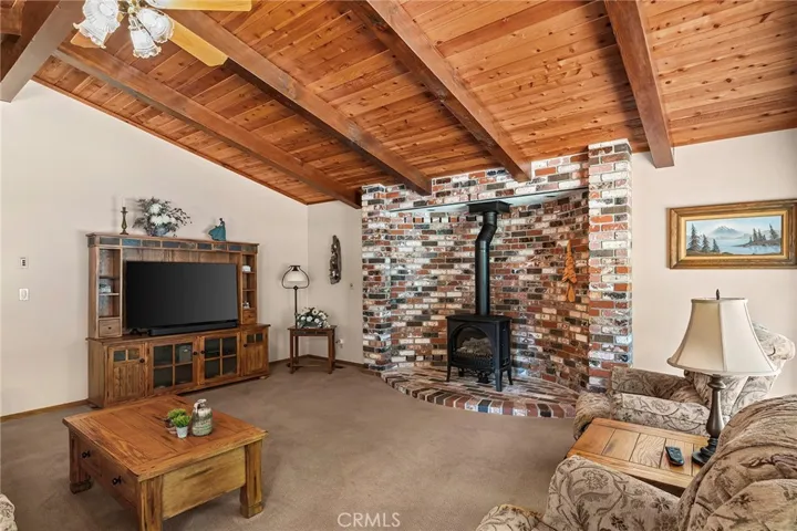 6145 Firethorn, Magalia, California 95954