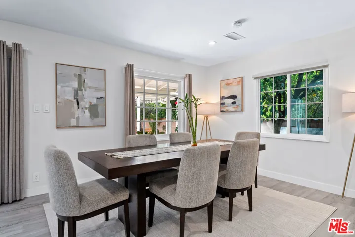 14346 Killion Street, Sherman Oaks, California 91401