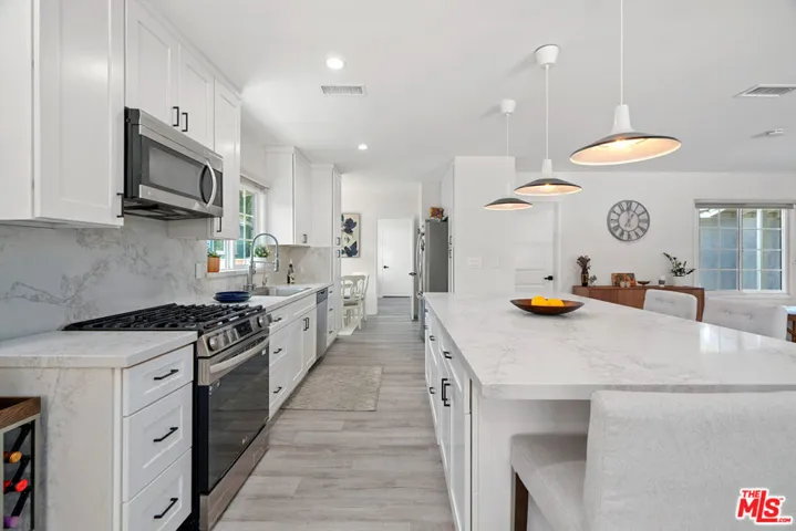 14346 Killion Street, Sherman Oaks, California 91401