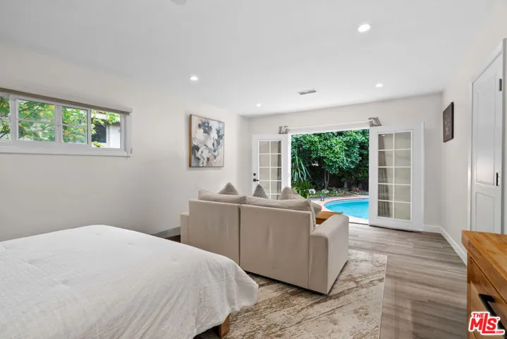 14346 Killion Street, Sherman Oaks, California 91401
