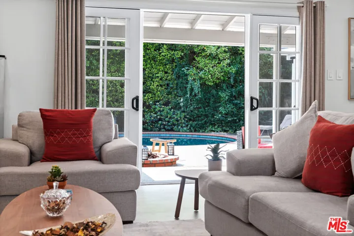 14346 Killion Street, Sherman Oaks, California 91401
