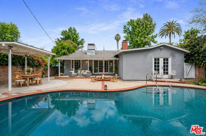 14346 Killion Street, Sherman Oaks, California 91401