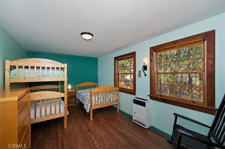 4 Lakeview Track, Fawnskin, California 92333