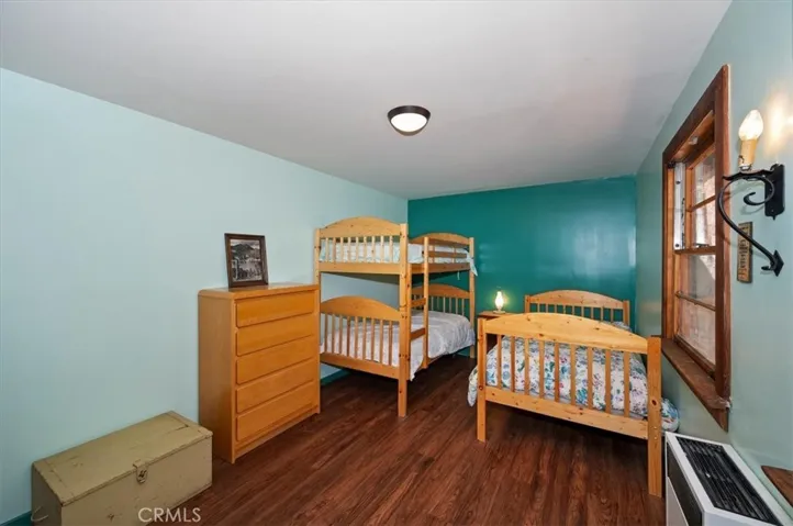4 Lakeview Track, Fawnskin, California 92333