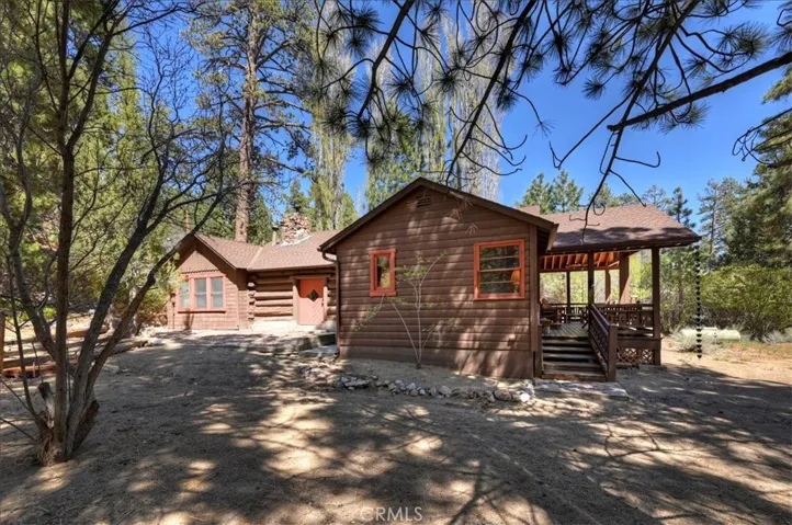 4 Lakeview Track, Fawnskin, California 92333