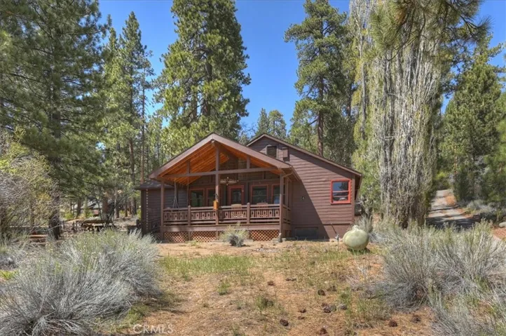 4 Lakeview Track, Fawnskin, California 92333