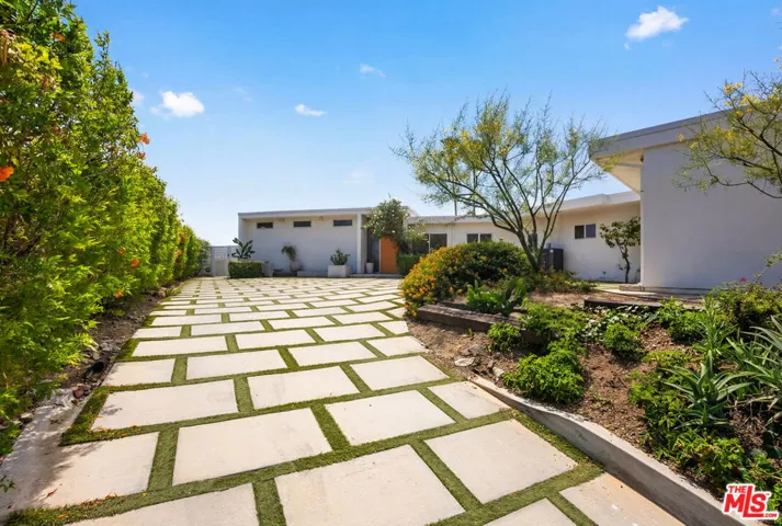 10418 Ormond Street, Sunland, California 91040