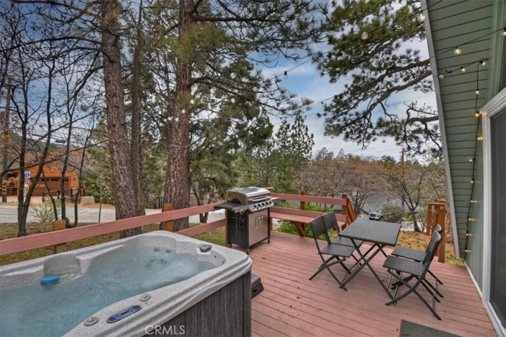 Wide view of Rear Deck.