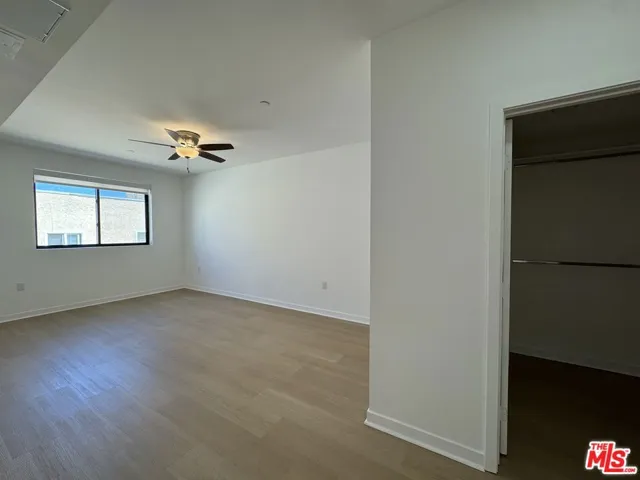 Master bedroom2