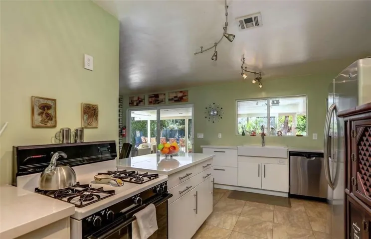 68051 Valley Vista Drive, Cathedral City, California 92234