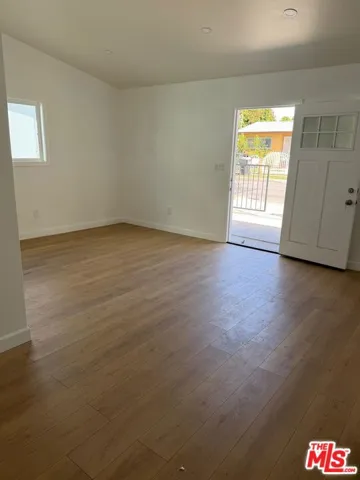 10802 1/2 S Doty Avenue, Inglewood, California 90303