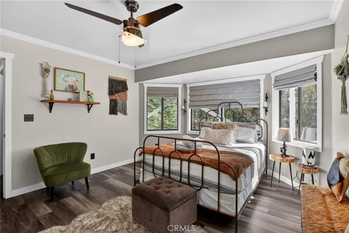 Spacious 2nd bedroom