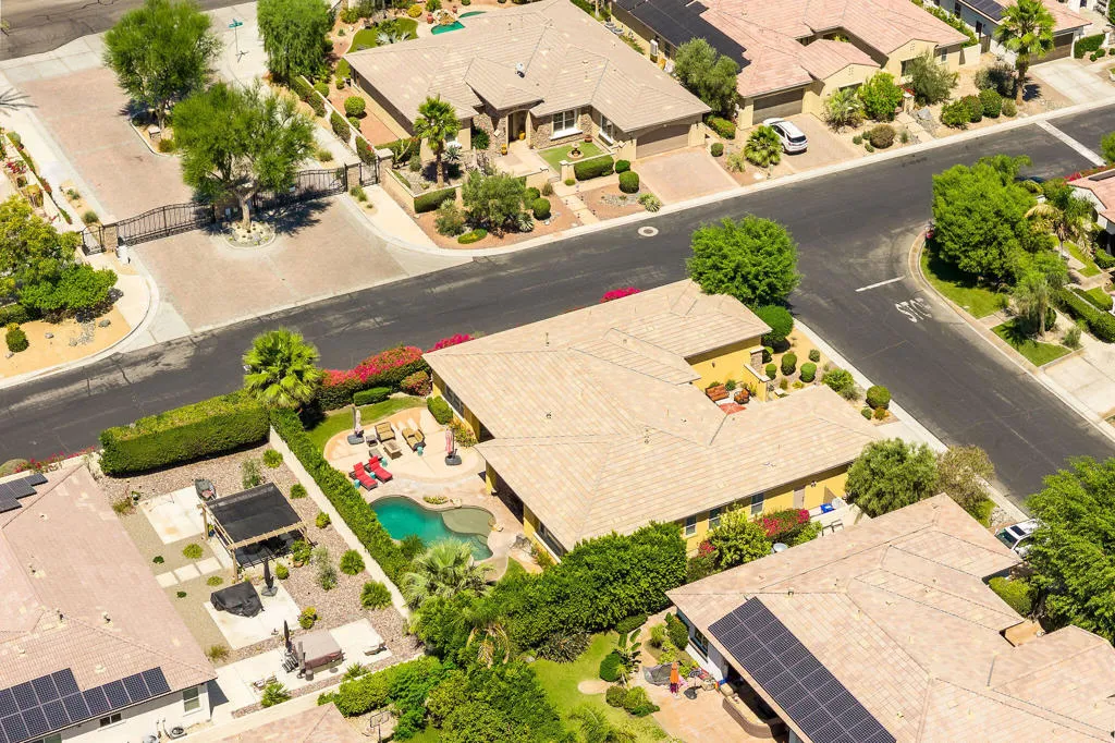 Corner Lot View