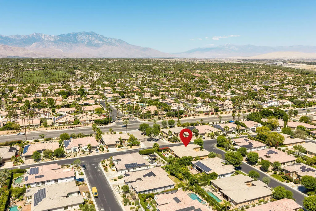 Neighborhood View
