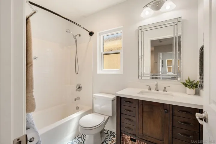 146 Adelia, Oceanside, California 92057
