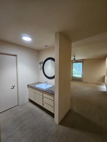1000053830