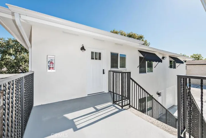 FRONT DOOR ENTRY