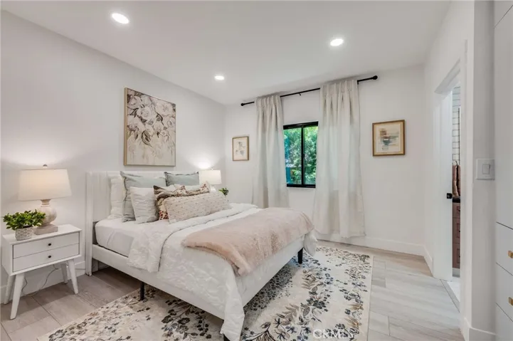 3890 Shadow Grove Road, Pasadena, California 91107