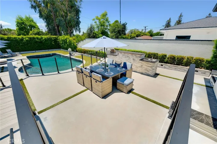 3890 Shadow Grove Road, Pasadena, California 91107