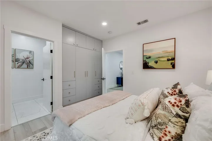 3890 Shadow Grove Road, Pasadena, California 91107
