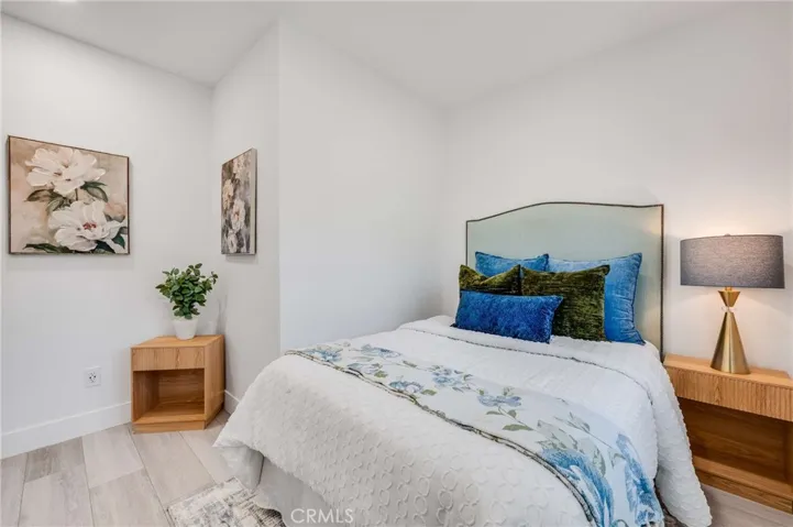 3890 Shadow Grove Road, Pasadena, California 91107
