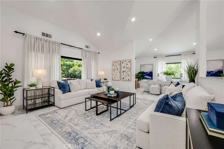 3890 Shadow Grove Road, Pasadena, California 91107