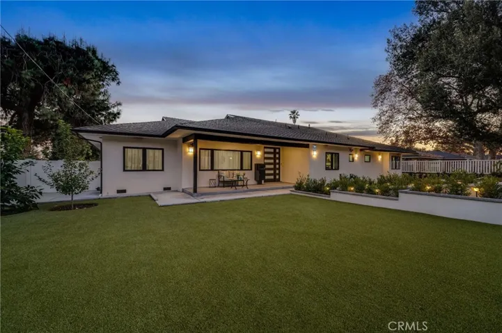 3890 Shadow Grove Road, Pasadena, California 91107