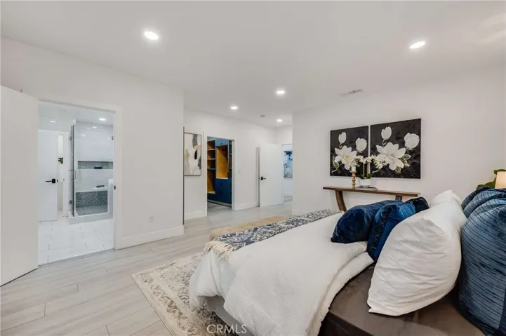 3890 Shadow Grove Road, Pasadena, California 91107