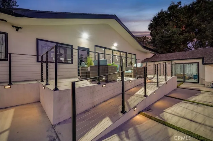 3890 Shadow Grove Road, Pasadena, California 91107