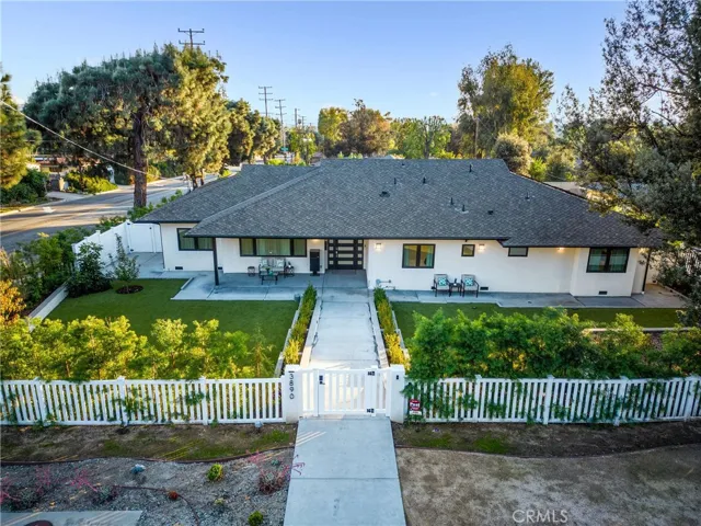 3890 Shadow Grove Road, Pasadena, California 91107