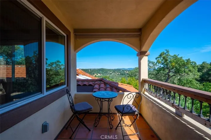 Upstairs balcony