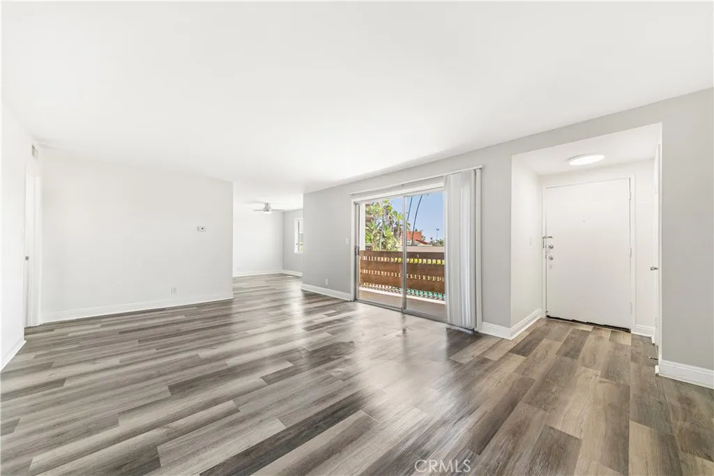 15214 S Raymond Avenue 111, Gardena, California 90247 — photo 4