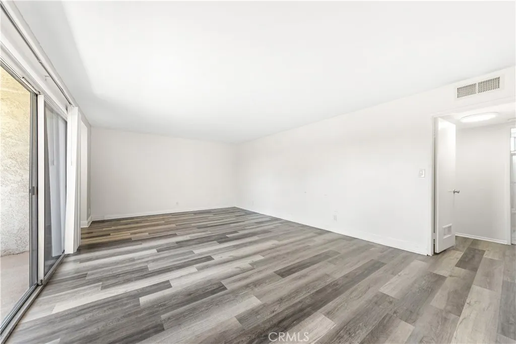 15214 S Raymond Avenue 111, Gardena, California 90247 — photo 5