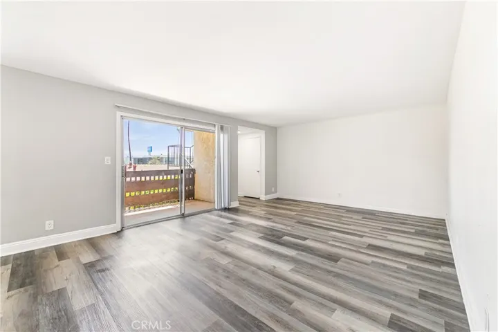 15214 S Raymond Avenue 111, Gardena, California 90247