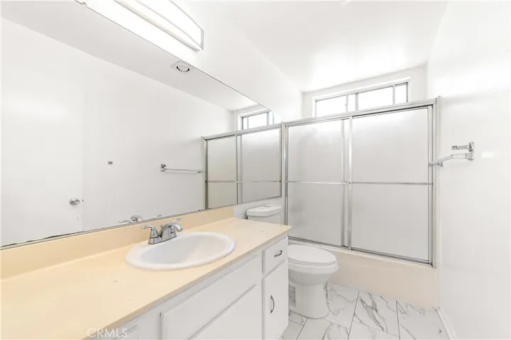 15214 S Raymond Avenue 111, Gardena, California 90247
