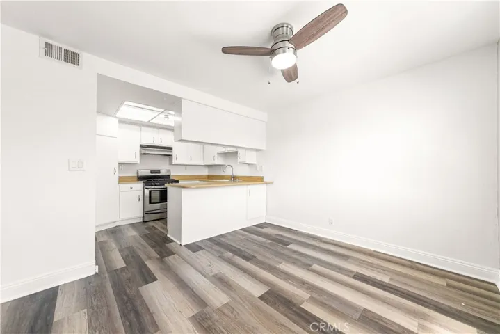 15214 S Raymond Avenue 111, Gardena, California 90247