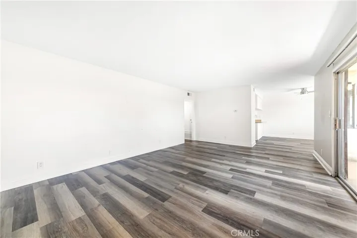 15214 S Raymond Avenue 111, Gardena, California 90247