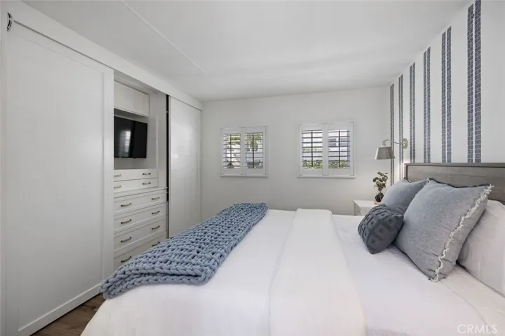AMAZING THOUGHT OUT CLOSET DESIGN