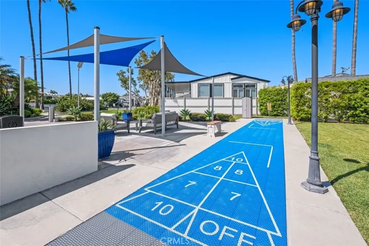 COMMUNITY AMENITIES
