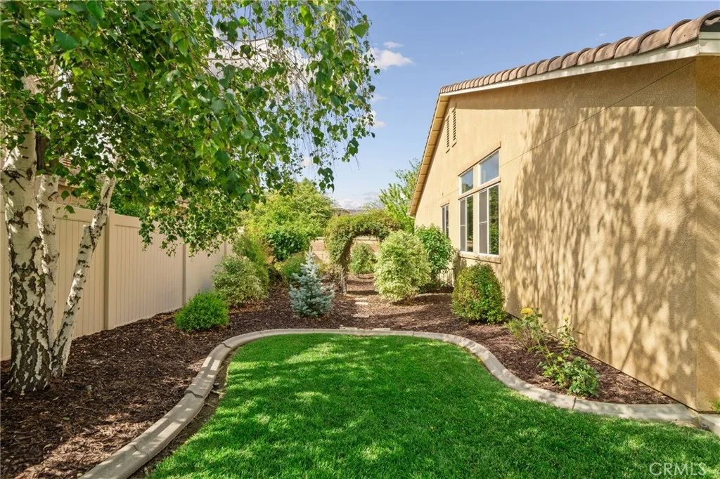 Side Yard (West)